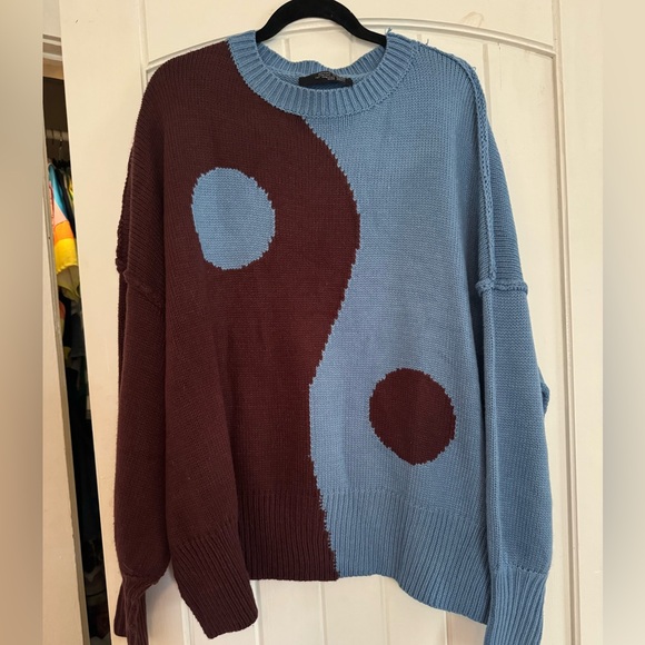 Dressed in LALA yin yang sweater, small - Picture 2 of 3